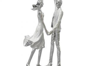 #107 COUPLE FORMING HEART SCULPTURE